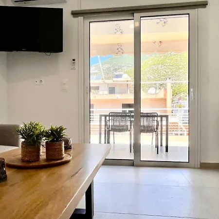 1br In With Mountain View Apartamento