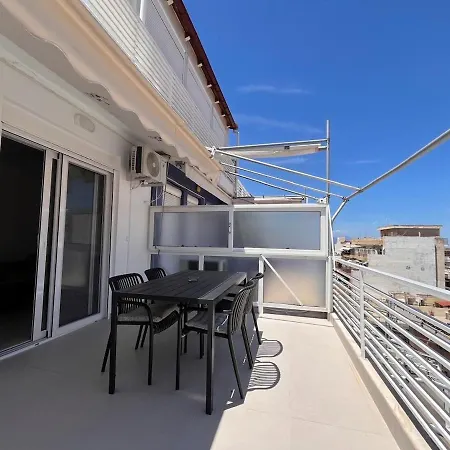 1br In With Mountain View Apartamento Loutráki