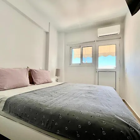 1br In With Mountain View Apartamento Loutráki