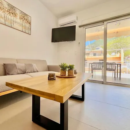 1br In With Mountain View